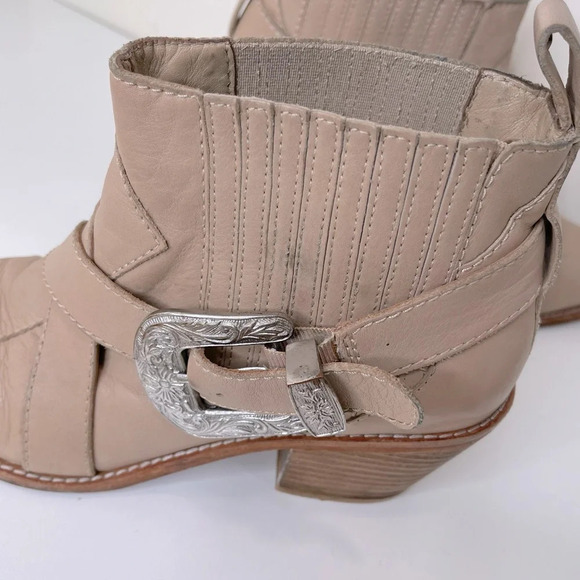 Spell Mystic Ankle Boots western buckle boho distressed Yellowstone event - Picture 5 of 14